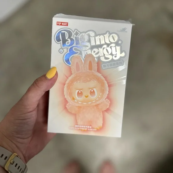 Labubu • Big Into Energy • Happiness - Picture 4 of 6